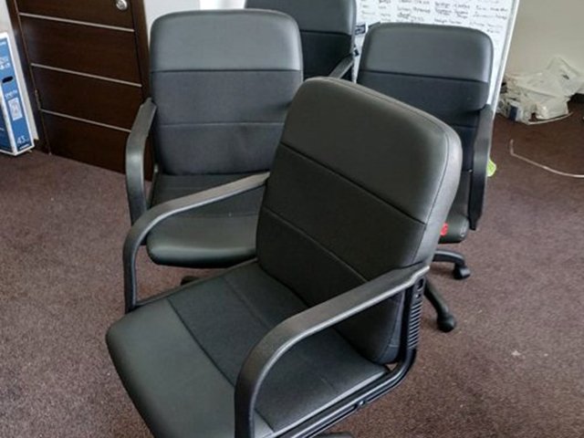 Кресло офисное Чери В